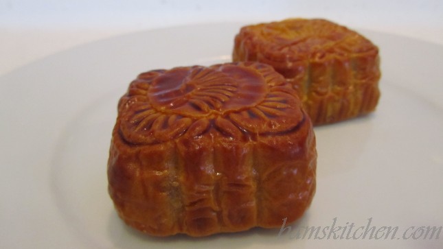 traditional lotus paste filling moon cakes.