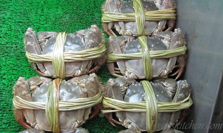 Steamed Shanghai hairy crab