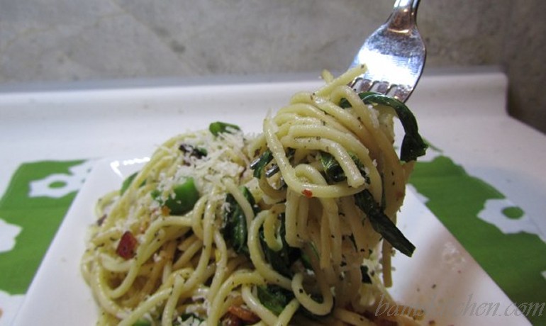 Pancetti linguine with gailan
