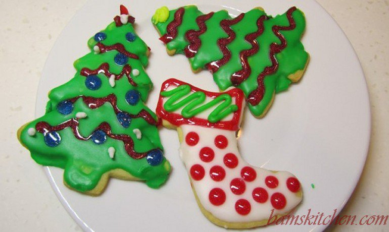 Prepare the visqueen Christmas cutout cookies