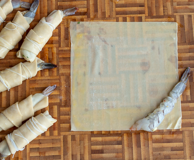 Thai Firecracker Shrimp Party Appetizer / https://www.hwcmagazine.com