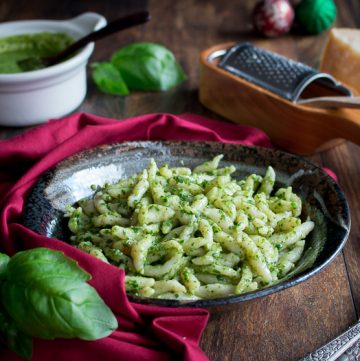 Trofie al Pesto / https://www.hwcmagazine.com