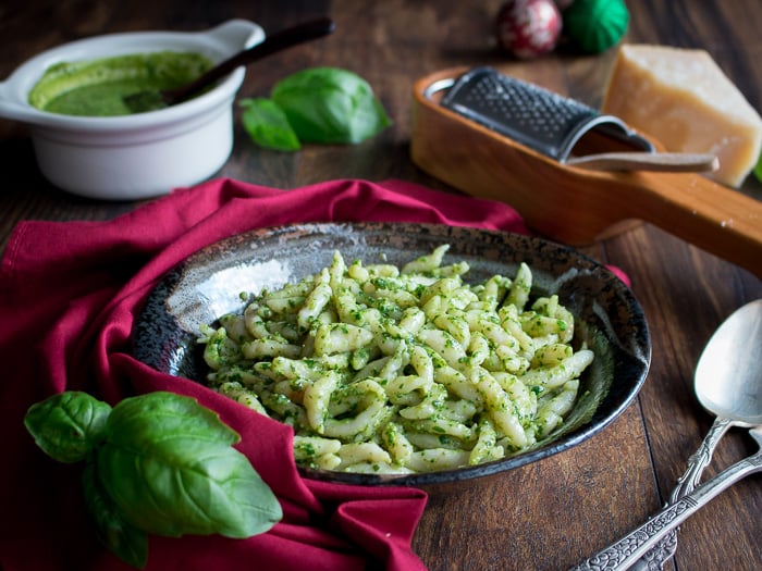 Trofie al Pesto / https://www.hwcmagazine.com