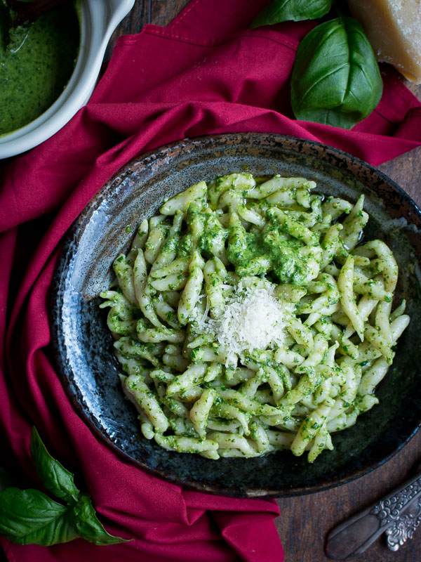 Trofie al Pesto / https://www.hwcmagazine.com