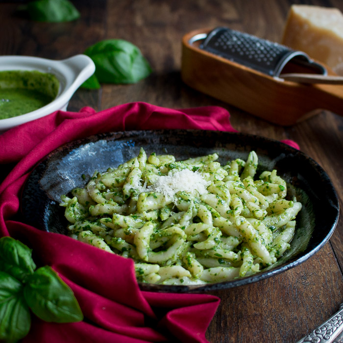 Trofie al Pesto / https://www.hwcmagazine.com