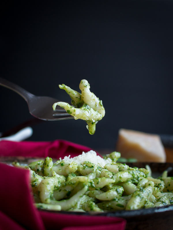 Trofie al Pesto / https://www.hwcmagazine.com