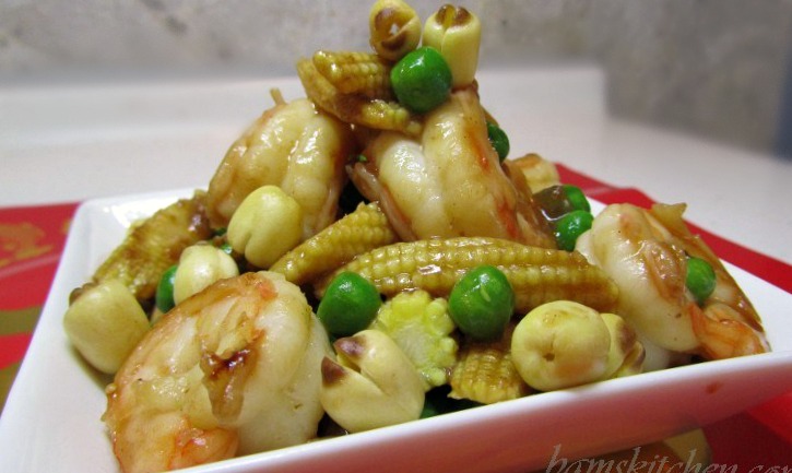 Close up showing the lotus seeds popping open when toasted.