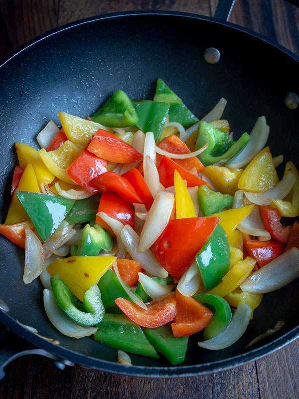 Beef and Peppers with Black Bean Sauce / https://www.hwcmagazine.com