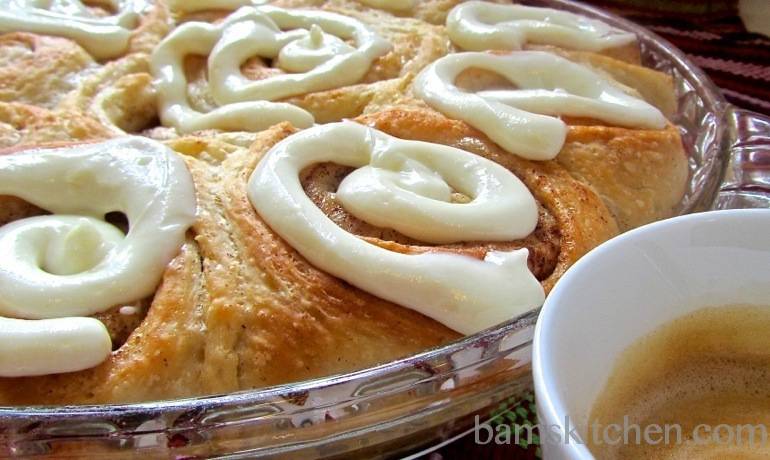 Insanely Delicious Cinnamon Buns