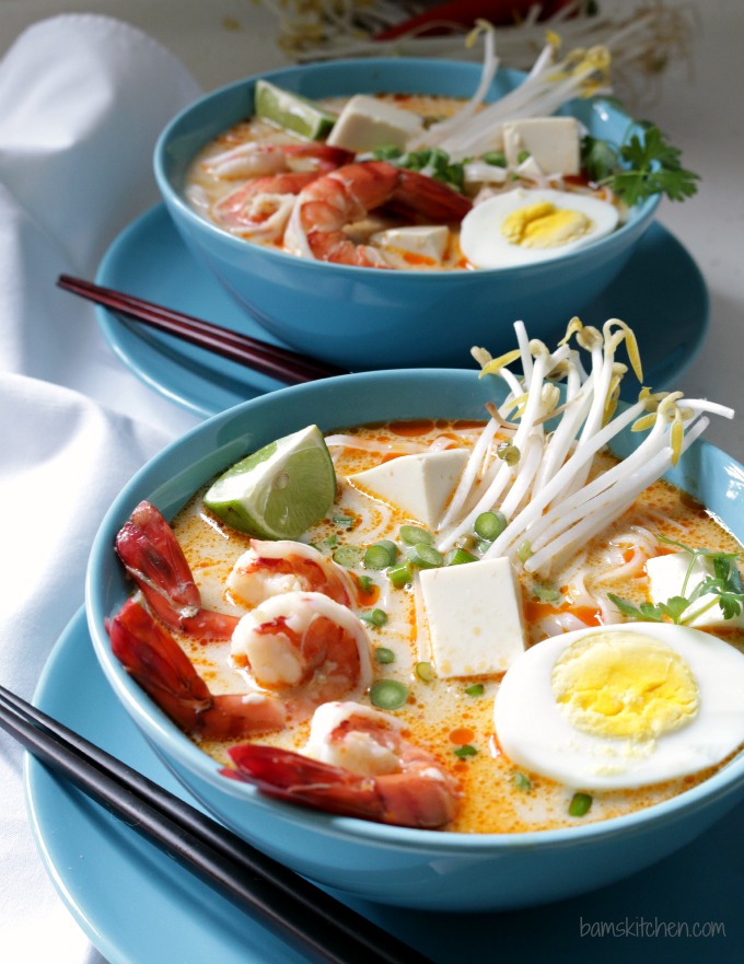 Singapore Laksa/ https://www.hwcmagazine.com