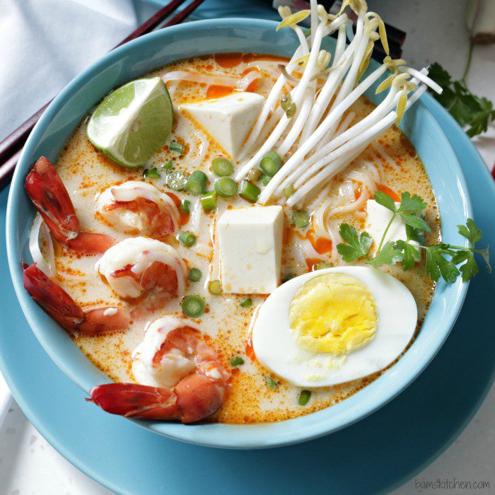 Singapore Laksa/ https://www.hwcmagazine.com