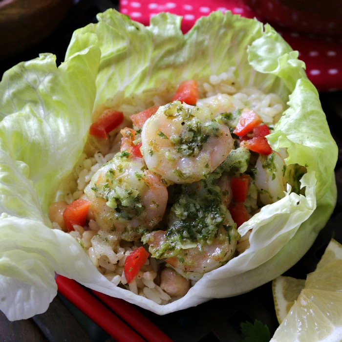 Parsley Lemon Pesto Shrimp Wraps / https://www.hwcmagazine.com