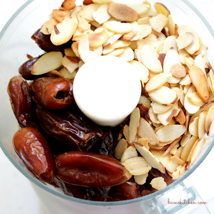 Toasted Almond and Date Larabars / https://www.hwcmagazine.com