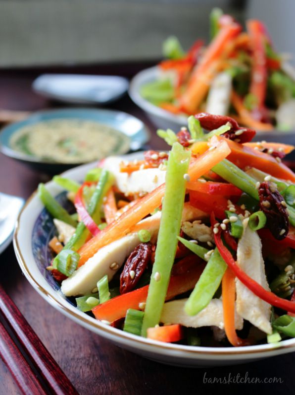 Chinese Salad with Goji Berries / https://www.hwcmagazine.com