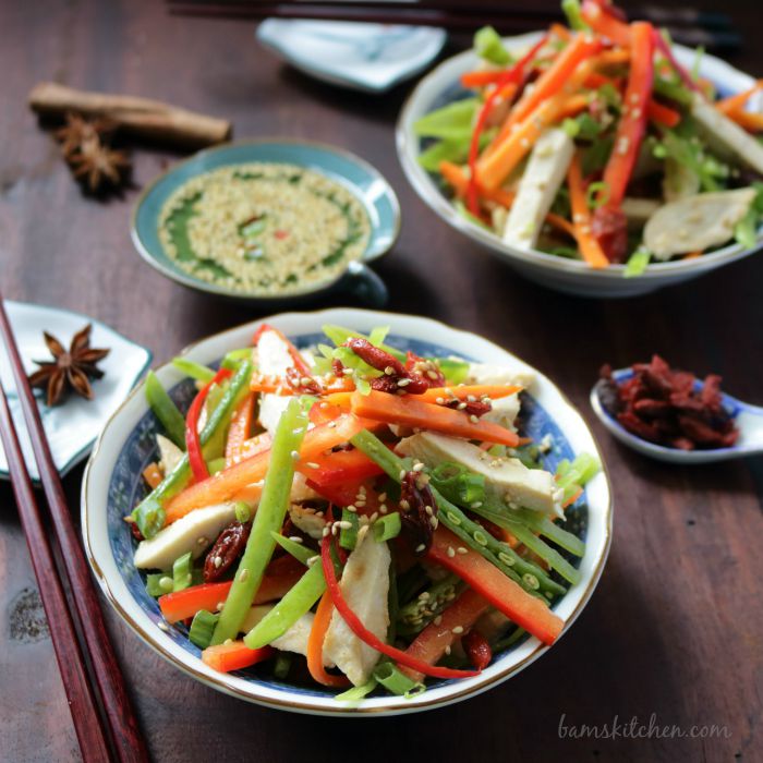 Chinese Salad with Goji Berries / https://www.hwcmagazine.com