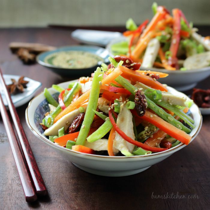 Chinese Salad with Goji Berries / https://www.hwcmagazine.com