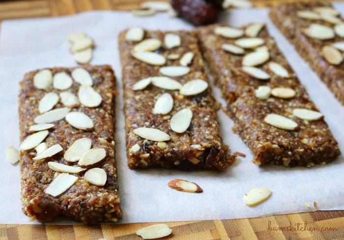 Toasted Almond and Date Larabars / https://www.hwcmagazine.com