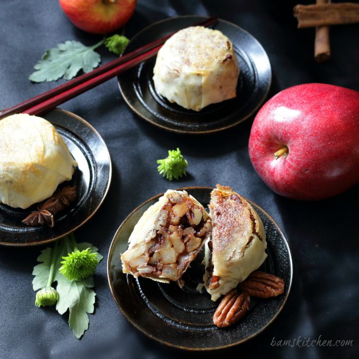 Top down shot showing the crispy crust apple dessert.