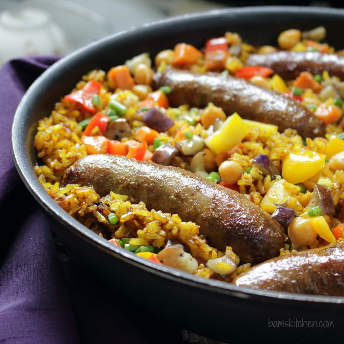 Moroccan Sausage Paella / https://www.hwcmagazine.com