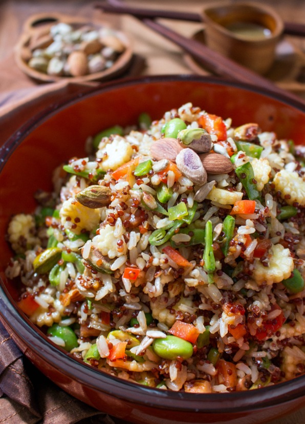 Nutty Ginger Tamari Quinoa Salad / https://www.hwcmagazine.com