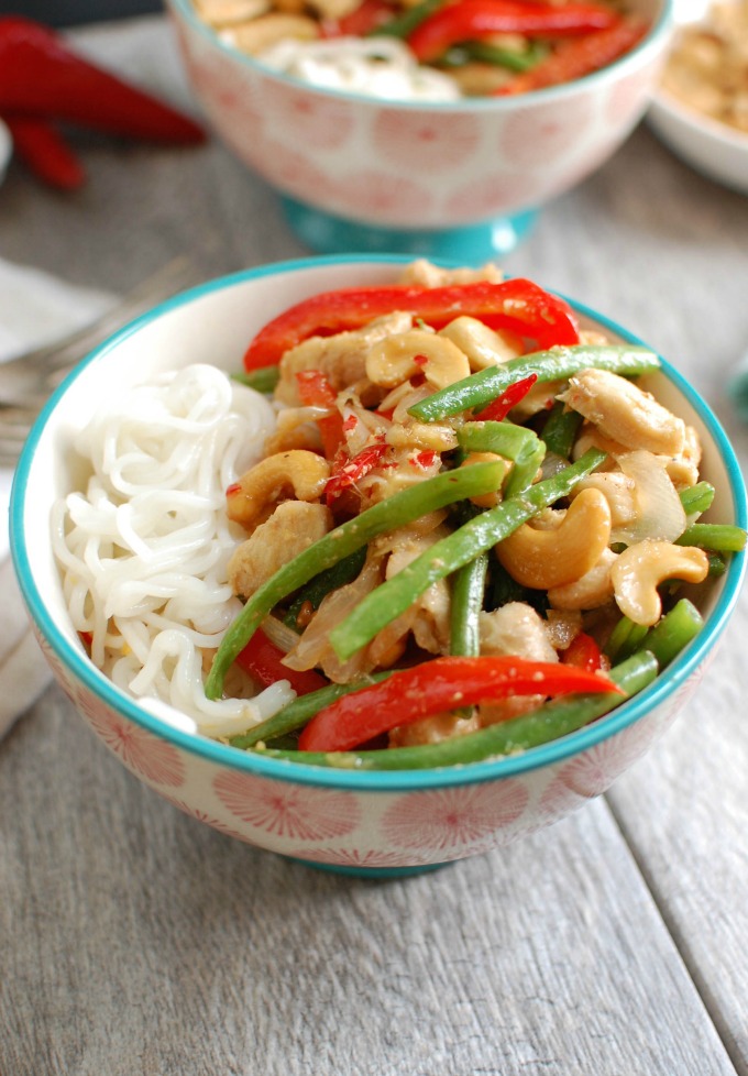 Stir-fried-Lemongrass-Chicken-Noodle-Bowls / A Cedar's Spoon