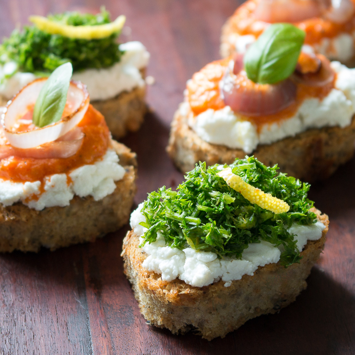 Healthy Ricotta Crostini / https://www.hwcmagazine.com