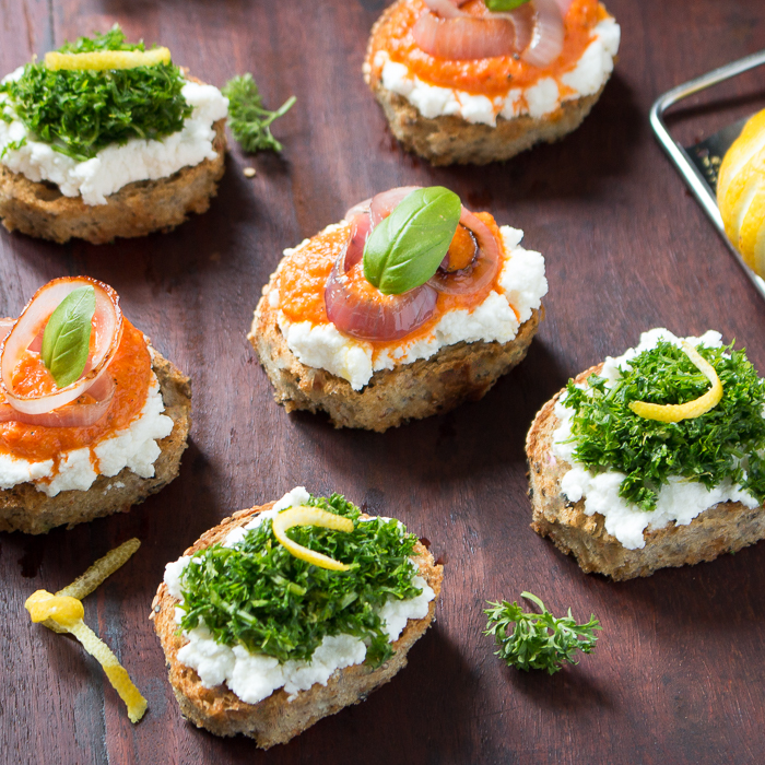 Healthy Ricotta Crostini / https://www.hwcmagazine.com