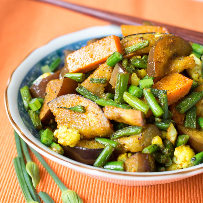 Turmeric Vegetable Medley / https://www.hwcmagazine.com