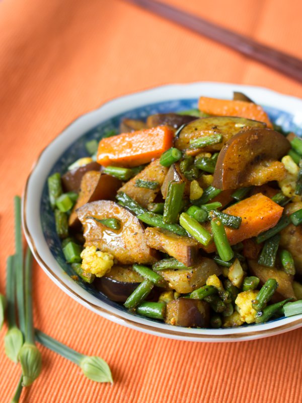 Turmeric Vegetable Medley / https://www.hwcmagazine.com