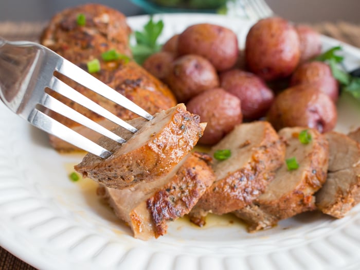 Thai Sweet Chili Pork Tenderloin / https://www.hwcmagazine.com