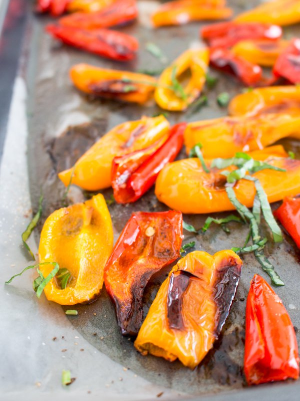 How to Roast Sweet Mini Peppers / https://www.hwcmagazine.com