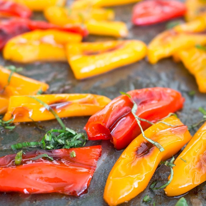 How to Roast Sweet Mini Peppers / https://www.hwcmagazine.com