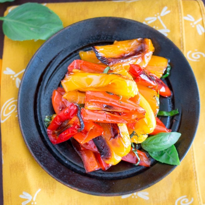 How to Roast Sweet Mini Peppers / https://www.hwcmagazine.com