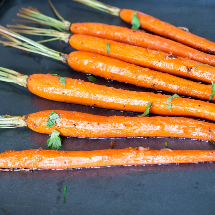 Vegan Ginger Cumin Carrots / https://www.hwcmagazine.com