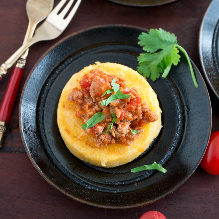 Dairy-Free Bolognese Polenta Bites / https://www.hwcmagazine.com