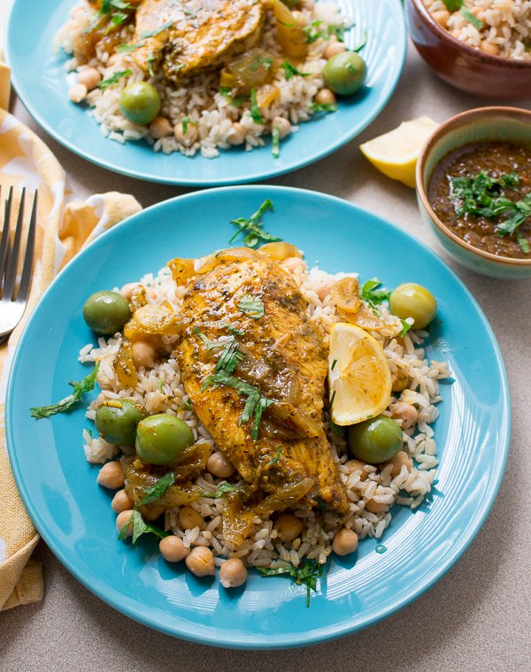 Moroccan Olive Chicken / https://www.hwcmagazine.com