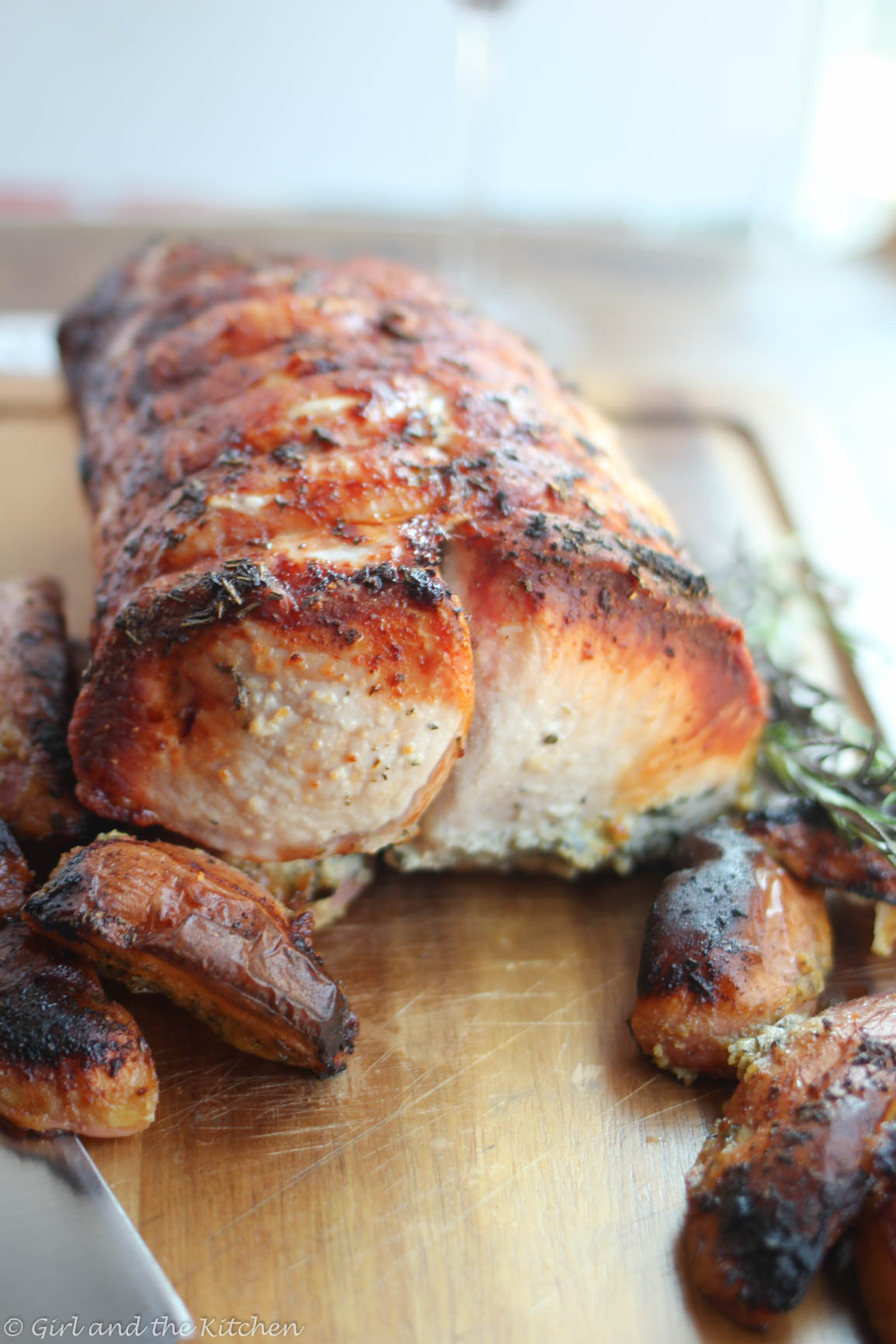 Garlic and Herb Pork Roast / https://www.hwcmagazine.com