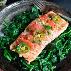 Spicy Citrus Baked Salmon Packets / https://www.hwcmagazine.com