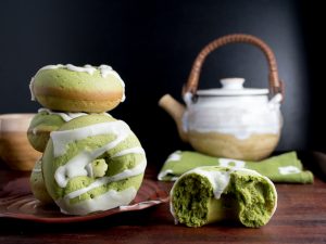 Baked Matcha Lemon Glazed Donuts / https://www.hwcmagazine.com