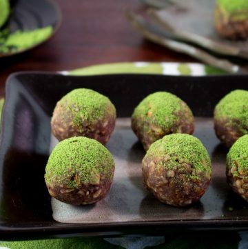 Matcha Red Bean Energy Balls / https://www.hwcmagazine.com