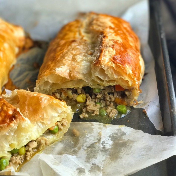 Turkey Curry Puffs / https://www.hwcmagazine.com