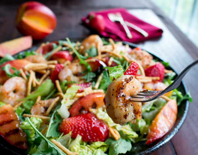 Grilled Shrimp Nectarine Summer Salad/ amazing Citrus Strawberry Dressing/ https://www.hwcmagazine.com