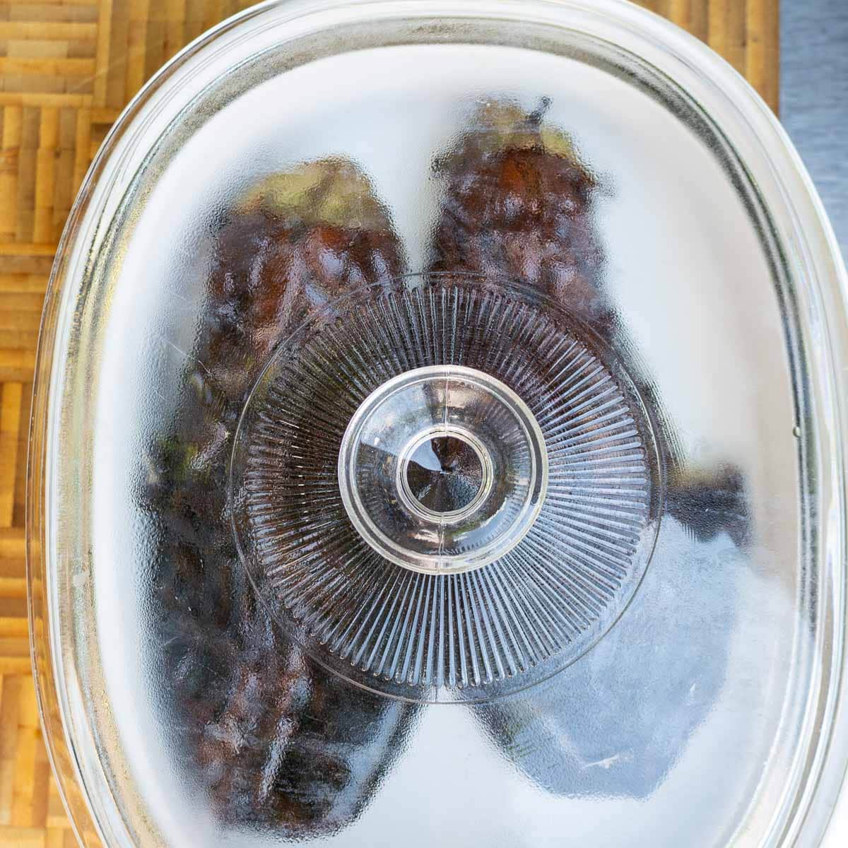 Put a cover over the bowl to steam the grilled eggplants.