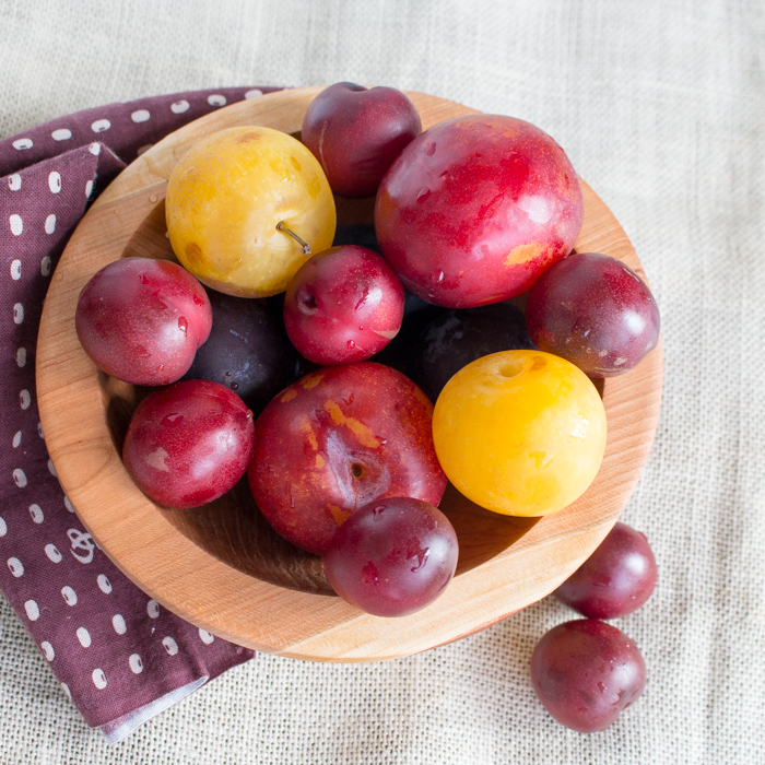 Cherry Plum Cobbler / https://www.hwcmagazine.com