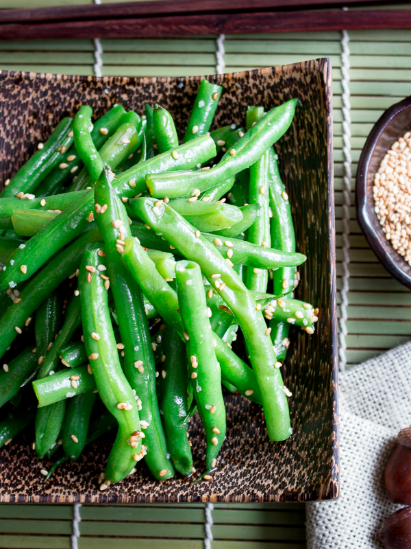 Garlicky Sesame Stir Fried Green Beans top down shot long view