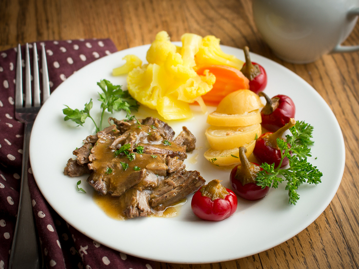 Slow Roasted Moroccan Spiced Leg of Lamb / https://www.hwcmagazine.com