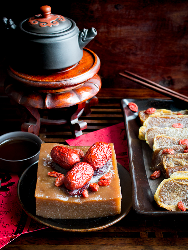 Chinese New Year Cake (Sticky Sweet Rice) / https://www.hwcmagazine.com