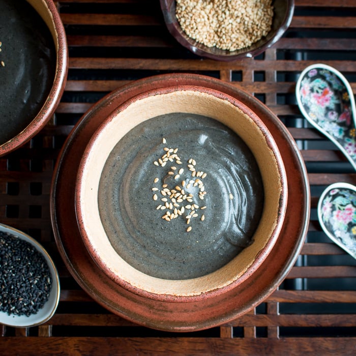 Hot Black Sesame Cereal / https://www.hwcmagazine.com