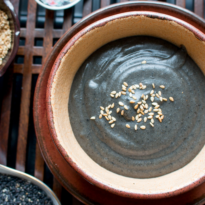 Hot Black Sesame Cereal / https://www.hwcmagazine.com