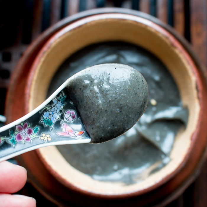 Hot Black Sesame Cereal / https://www.hwcmagazine.com